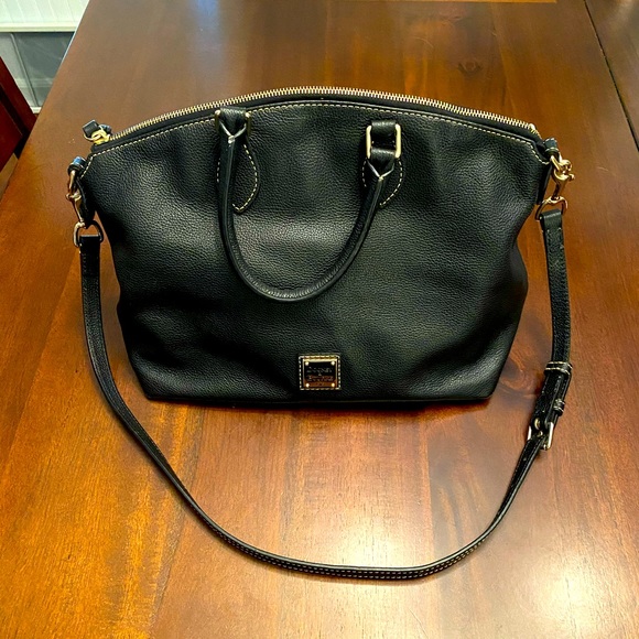 Dooney & Bourke Handbags - Dooney & Bourke Leather Satchel in Black 🖤